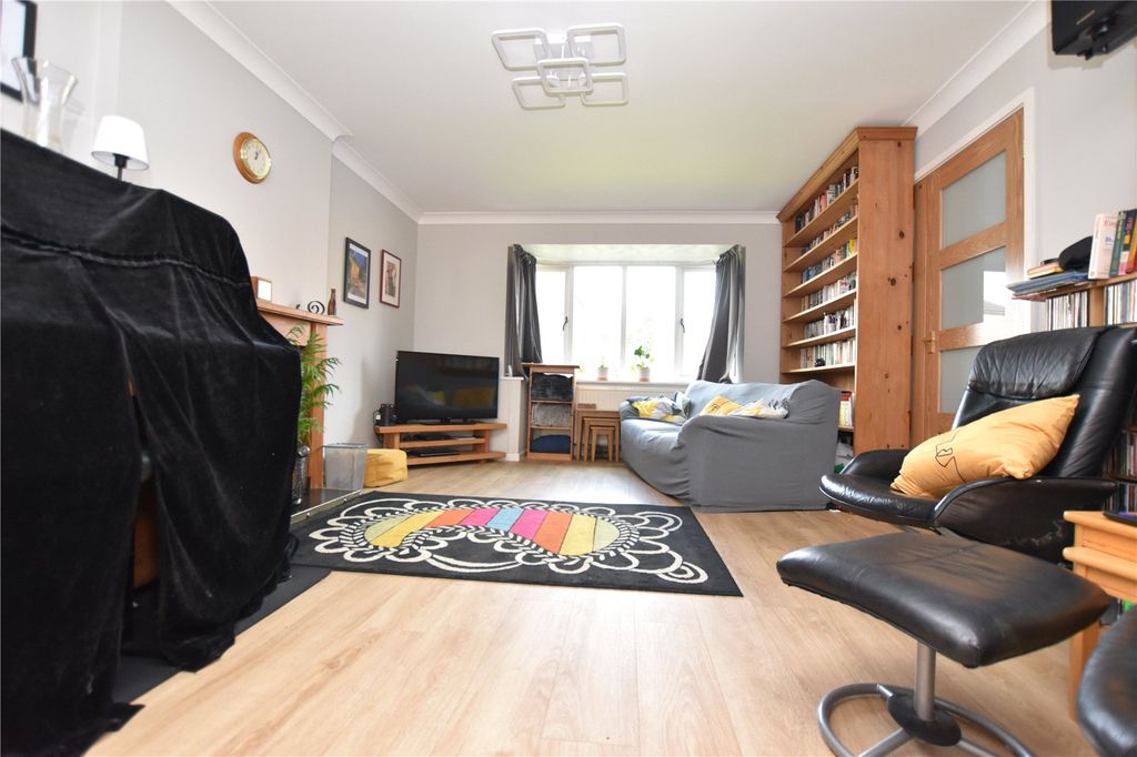 Property photo 3 of 24 Picture No. 06