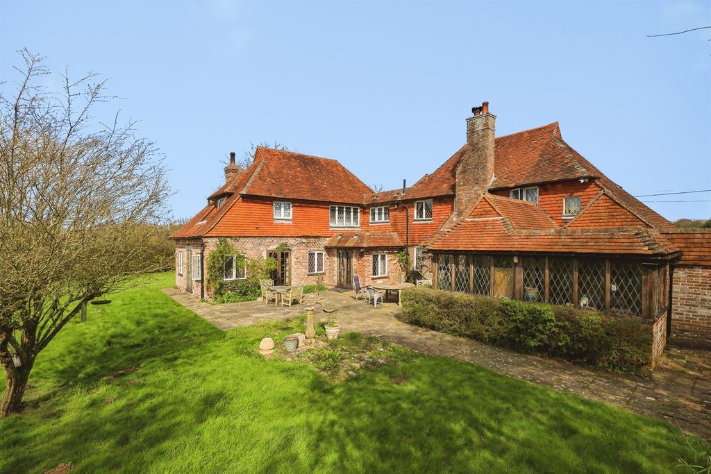 Property photo 1 of 34