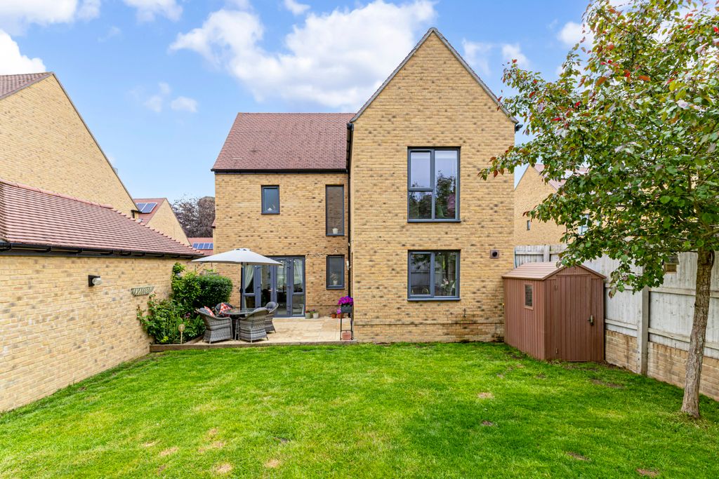 Additional image 9 of 3 bed detached house for salePhiland Lane, Coulsdon CR5