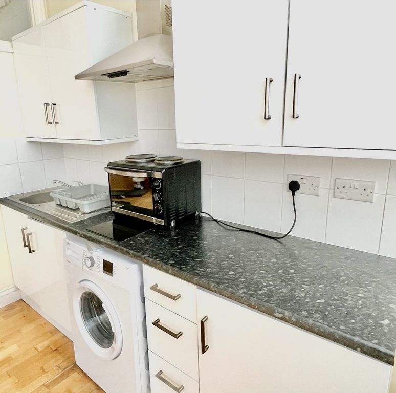 Property photo 2 of 3