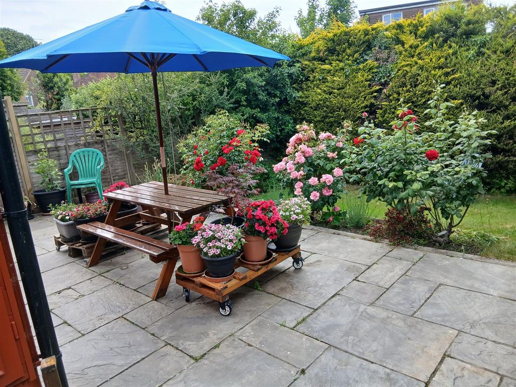 Property photo 2 of 17 1000008147.Jpg