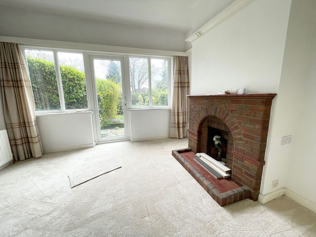Property photo 3 of 11