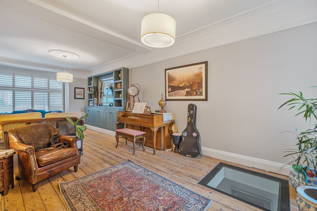 Property photo 3 of 19 Picture No. 35