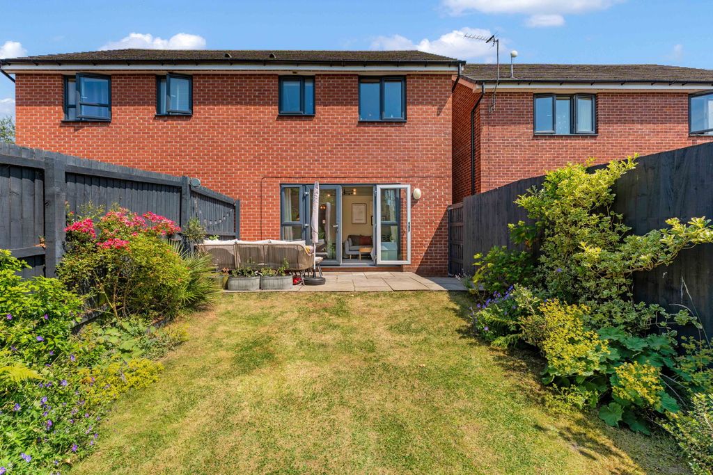 Property photo 2 of 44