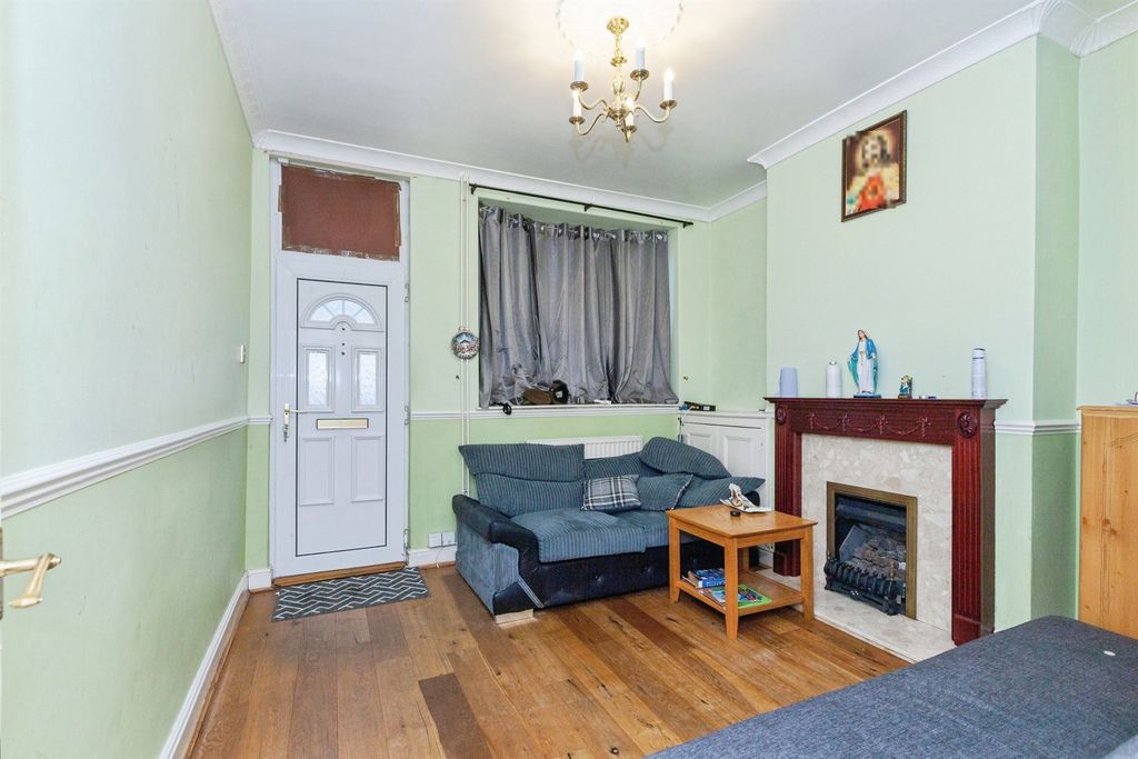 Property photo 2 of 15