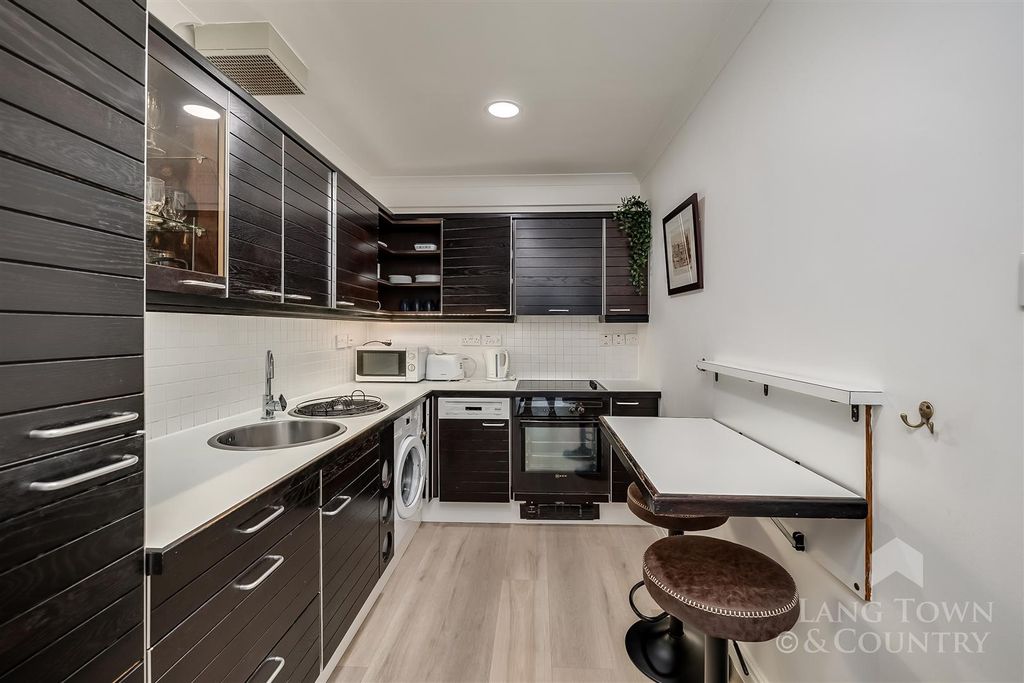 Property photo 3 of 11 0019.Jpg