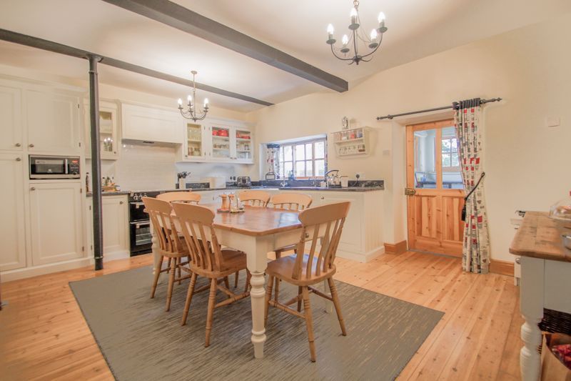 Property photo 2 of 25 Photo 19