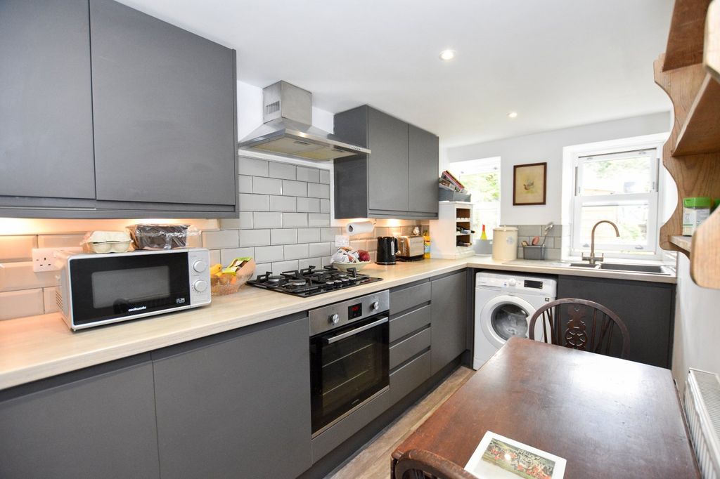 Property photo 2 of 16 Kitchen
