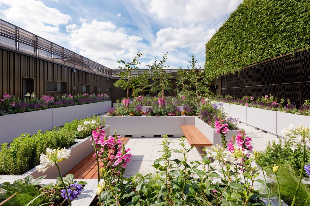 Property photo 2 of 22 Carnaby Lofts Communal Roof Top Garden