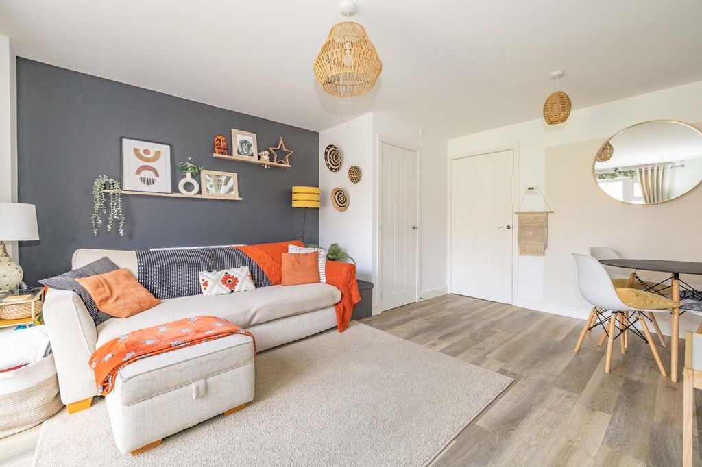 Property photo 3 of 18 Picture 3