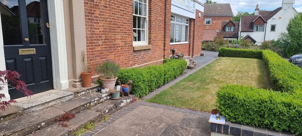 Property photo 3 of 27