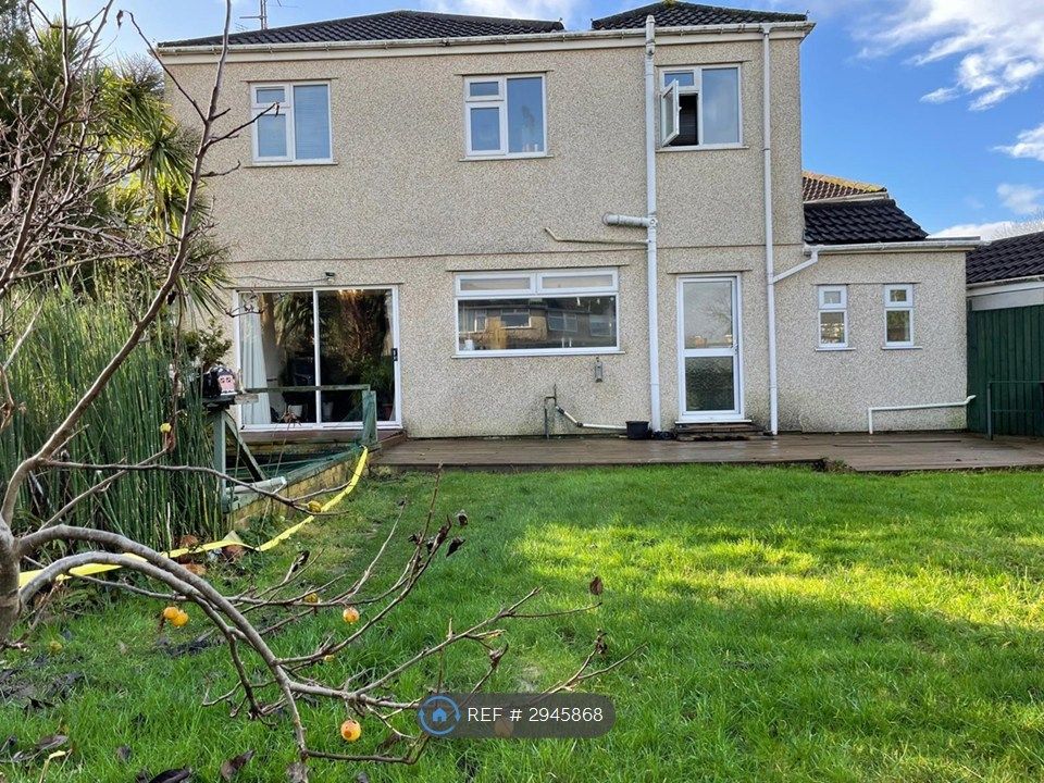 Property photo 2 of 28
