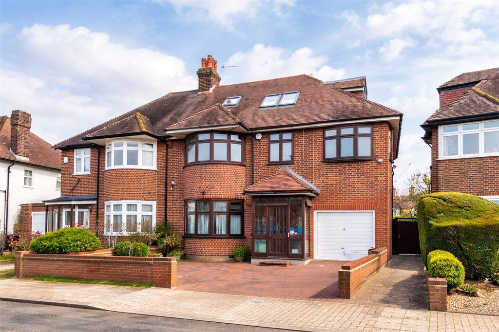 Property photo 1 of 9 Picture No. 12