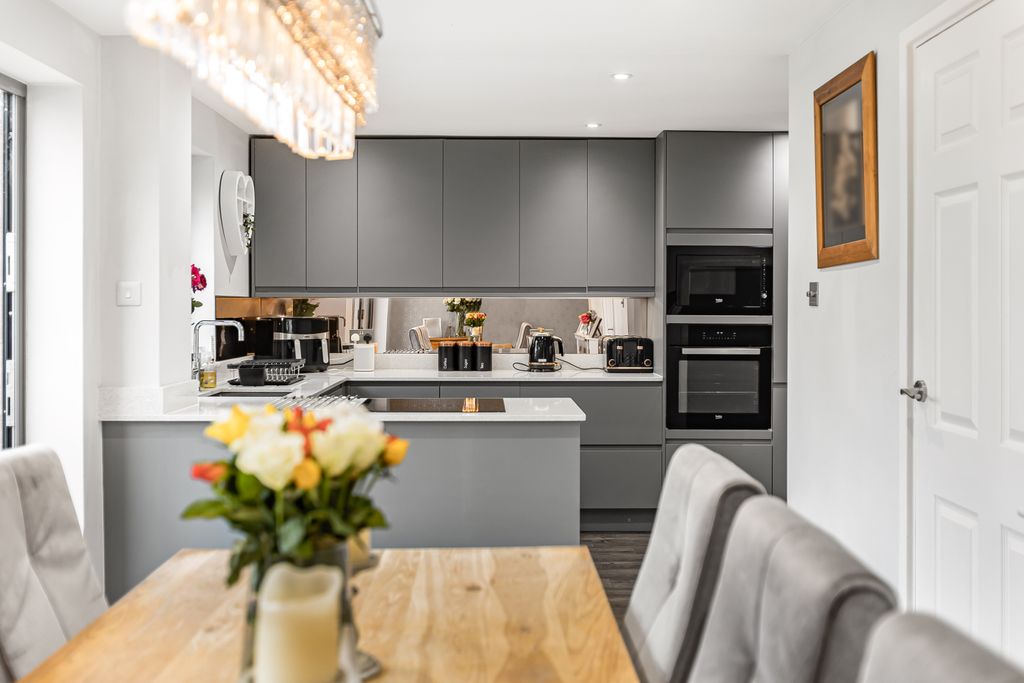 Property photo 3 of 19 Kitchen/Diner