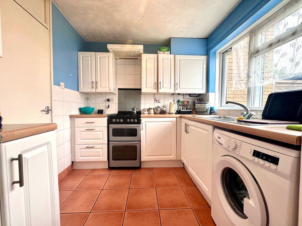 Property photo 2 of 9 2