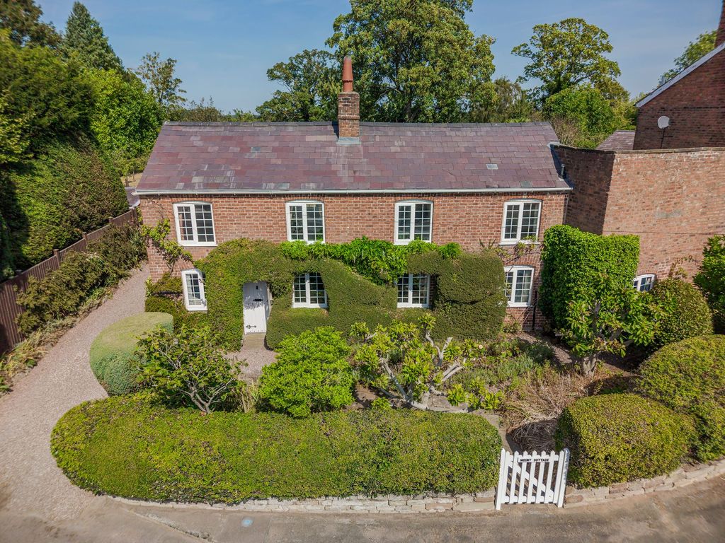Property photo 2 of 35