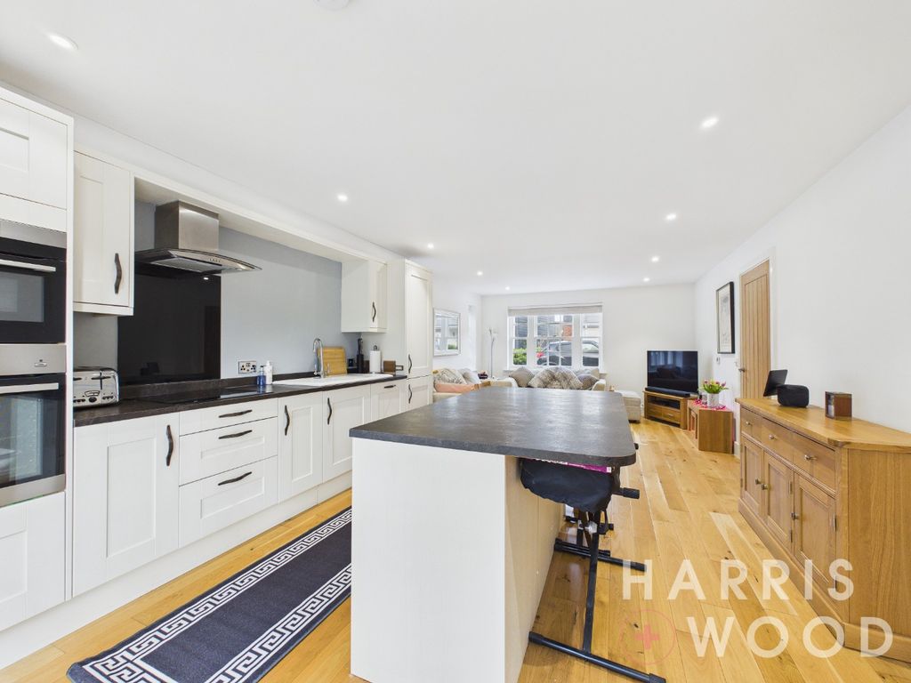 Property photo 3 of 27 4976283