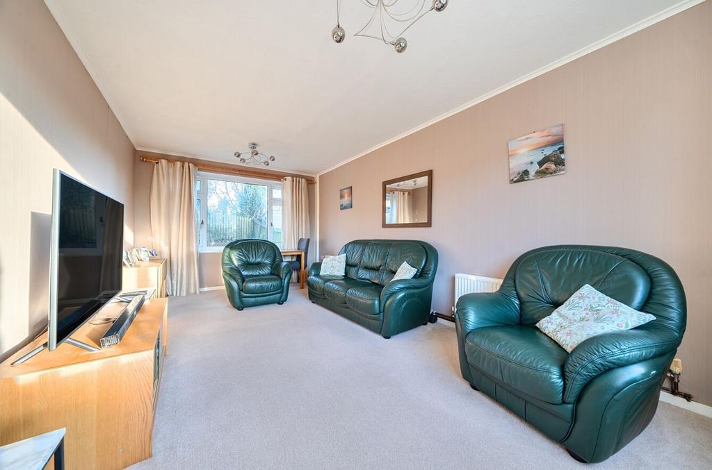 Property photo 3 of 16 1382169-6-691De9Ca67Af8.Jpg