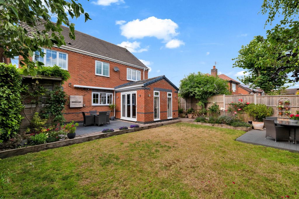 Property photo 2 of 41
