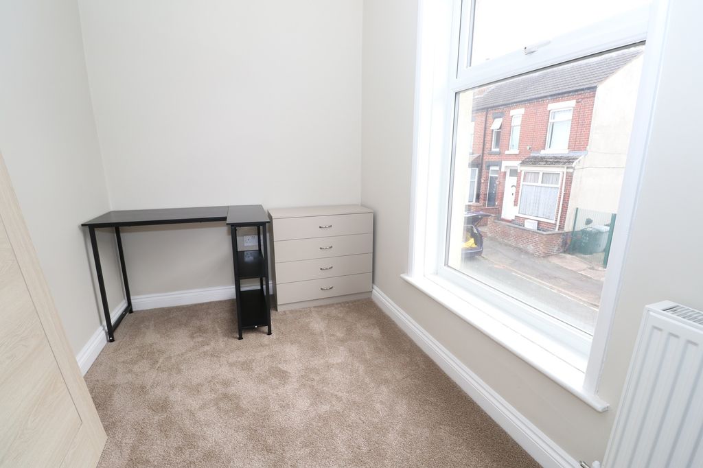 Property photo 2 of 8 Bedroom 2 Office Space