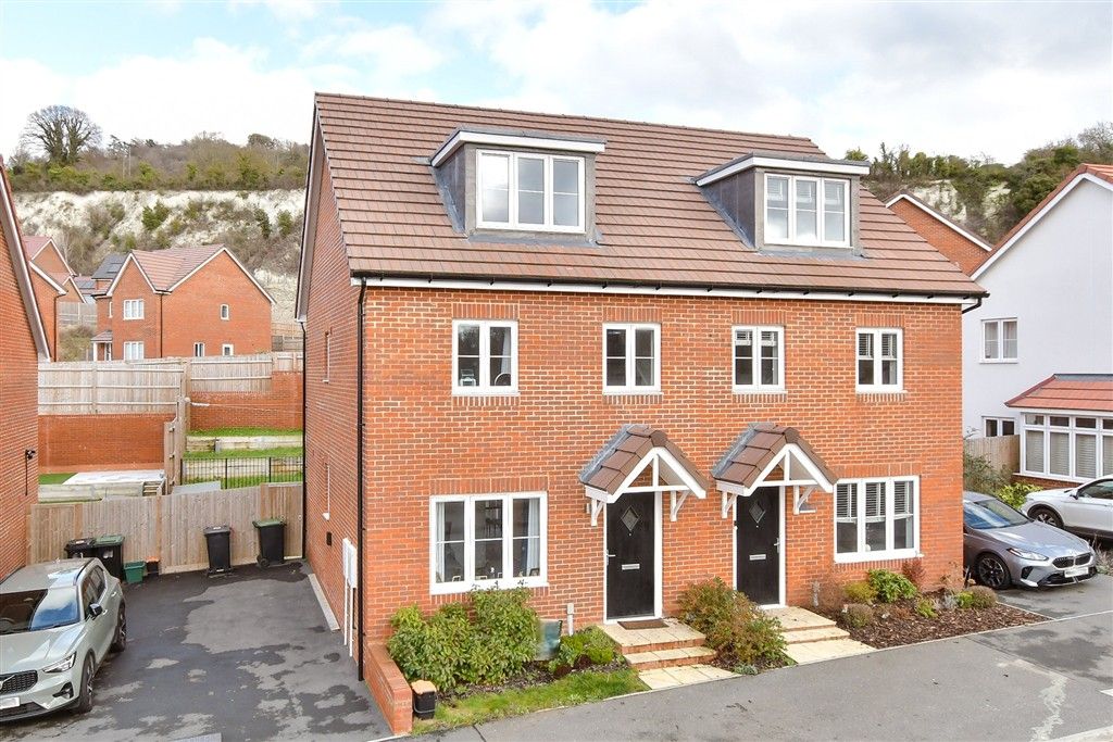 Property photo 1 of 11 External (Web)