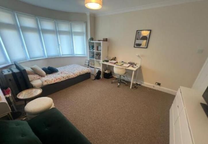 Property photo 3 of 9 Living Room