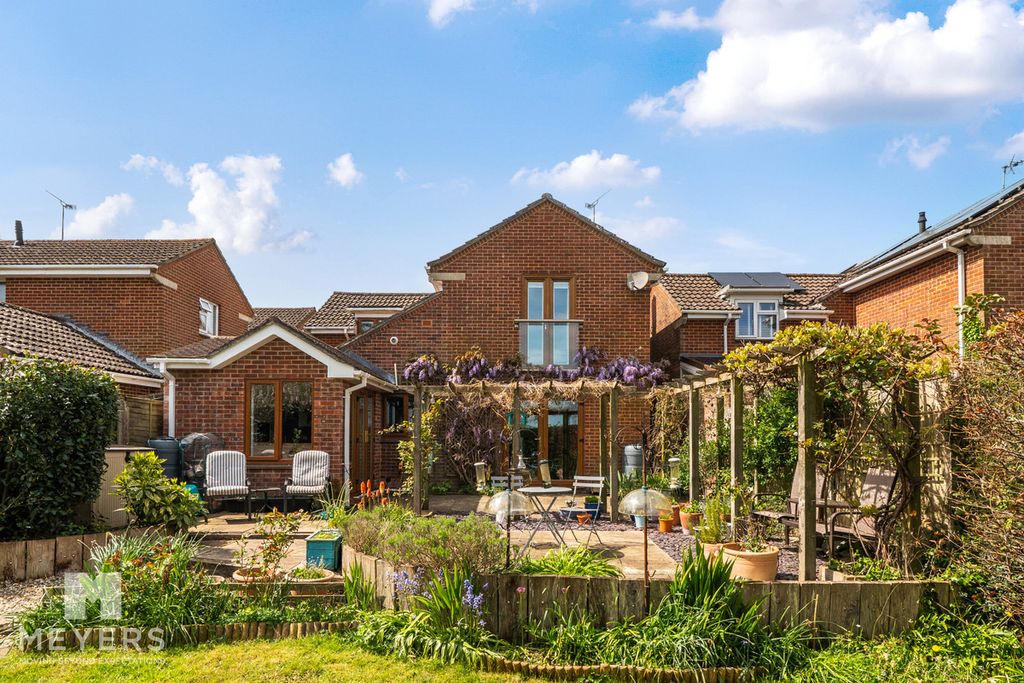 Property photo 1 of 22