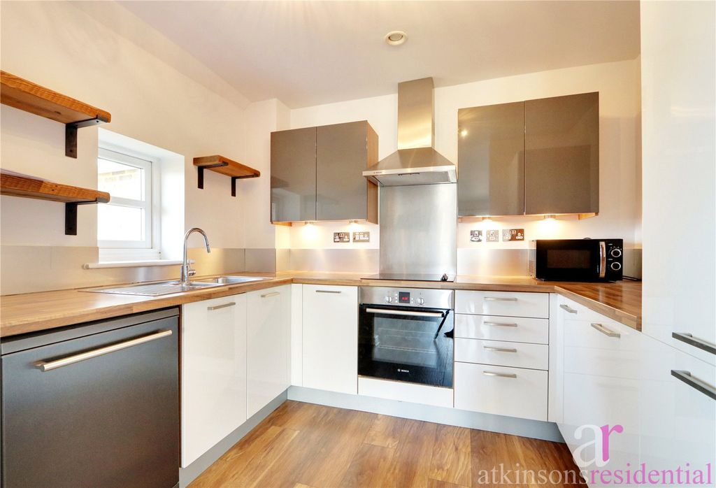 Property photo 2 of 14 Picture No. 30