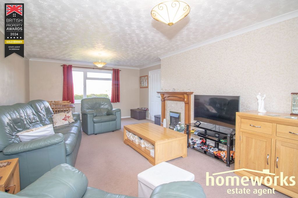 Property photo 3 of 16