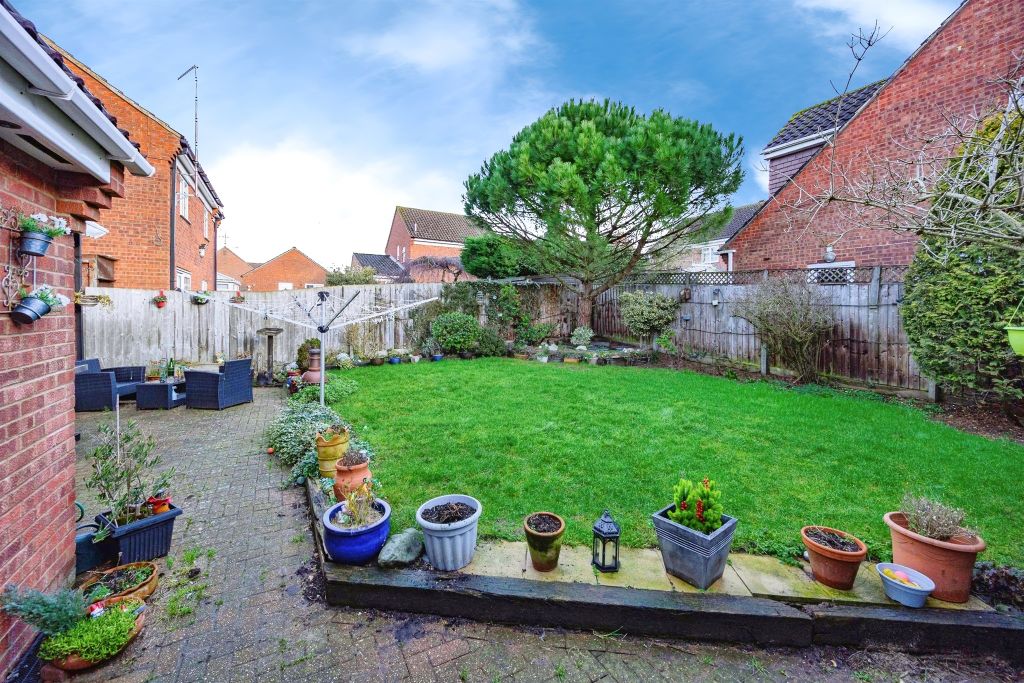 Property photo 2 of 18