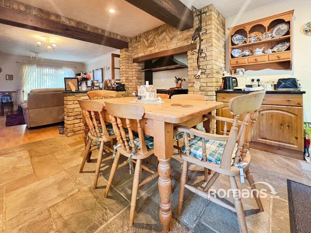 Property photo 3 of 16 Pbox-Img.Jpg
