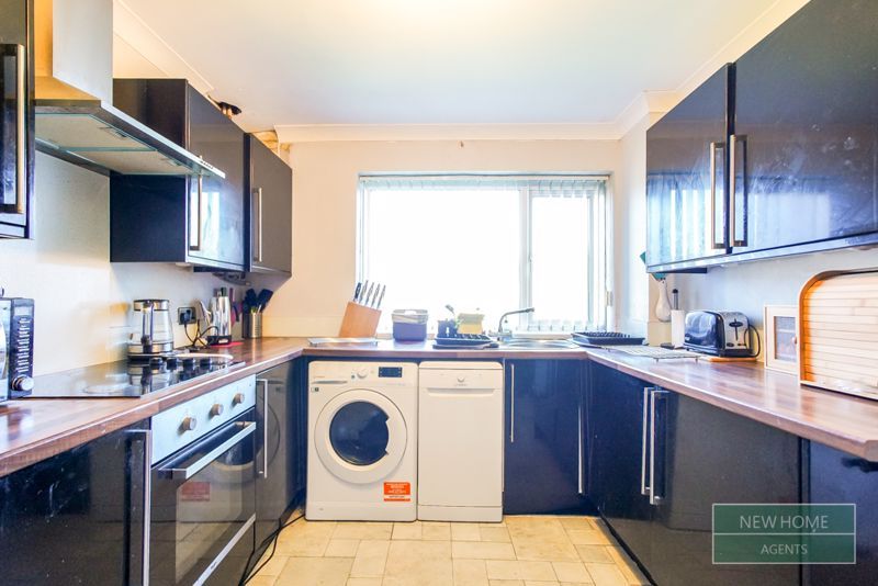 Property photo 2 of 18 Photo 9