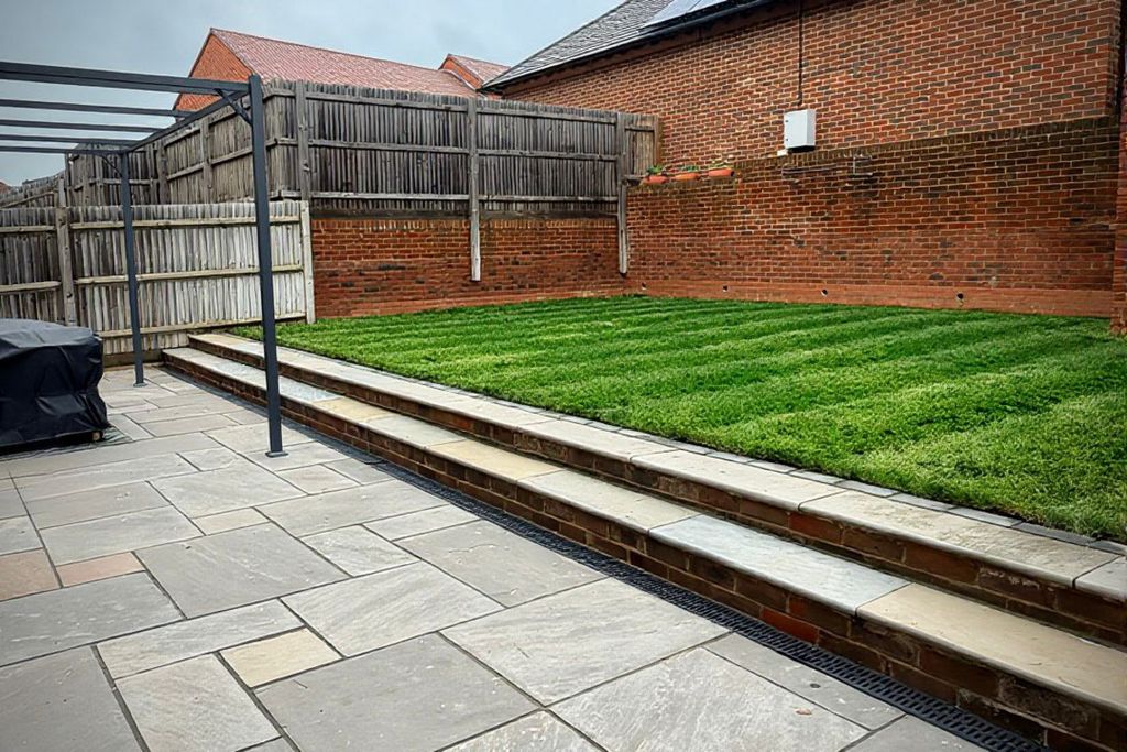 Property photo 2 of 27