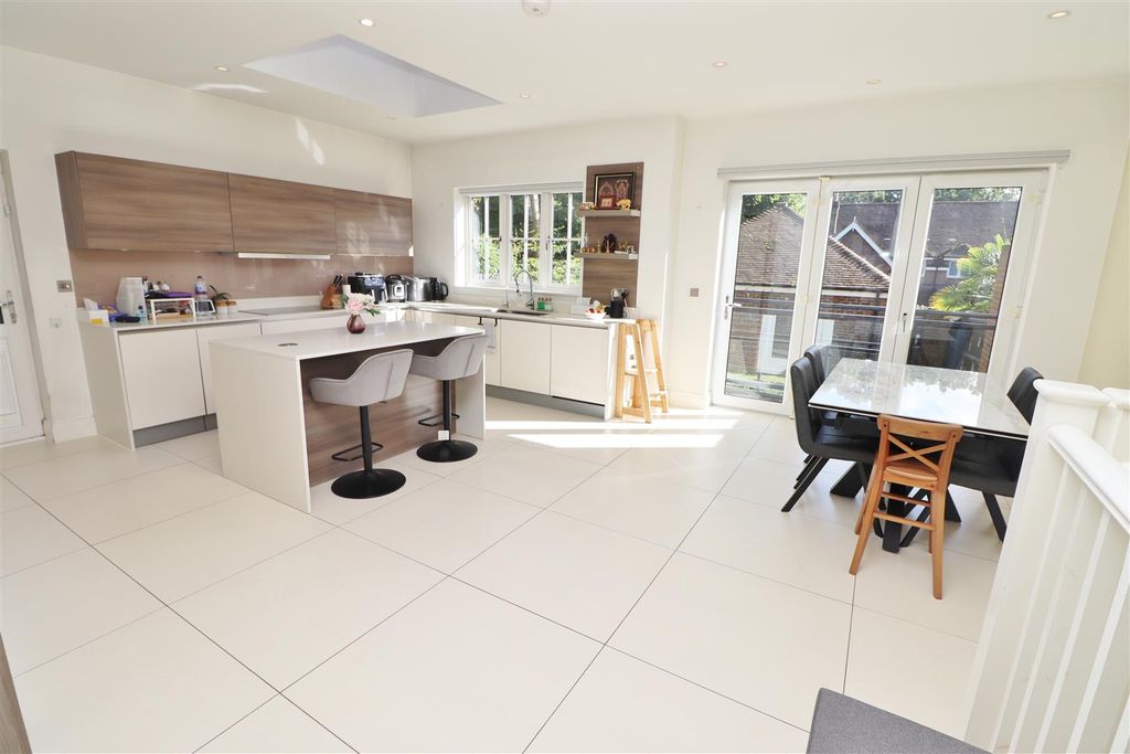 Property photo 2 of 23 Img_5025.Jpg