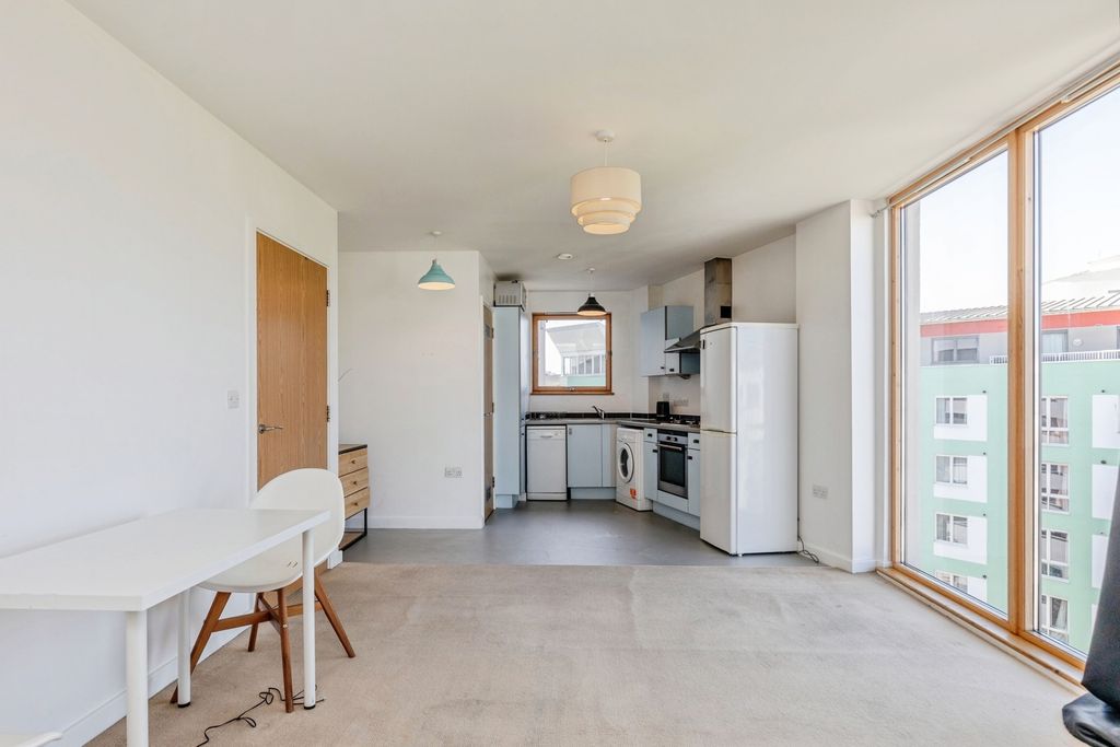 Property photo 2 of 11 Pbox-Img.Jpg
