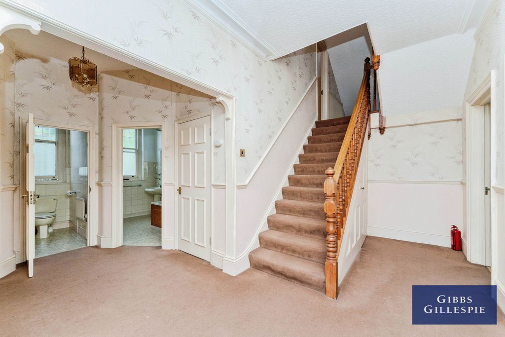 Property photo 2 of 16 Property Image