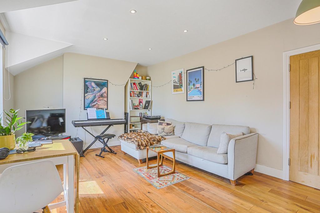 Property photo 3 of 10 Open Plan Living/ Kitchen