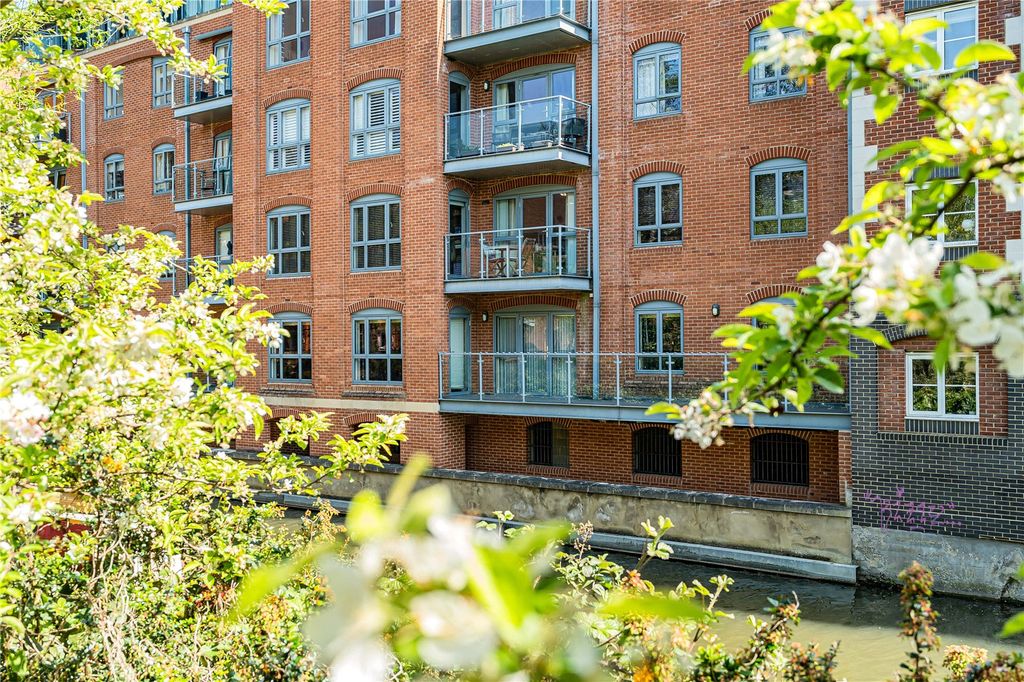 Additional image 13 of 3 bed flat for saleWalton Well Road, Waterfront OX2