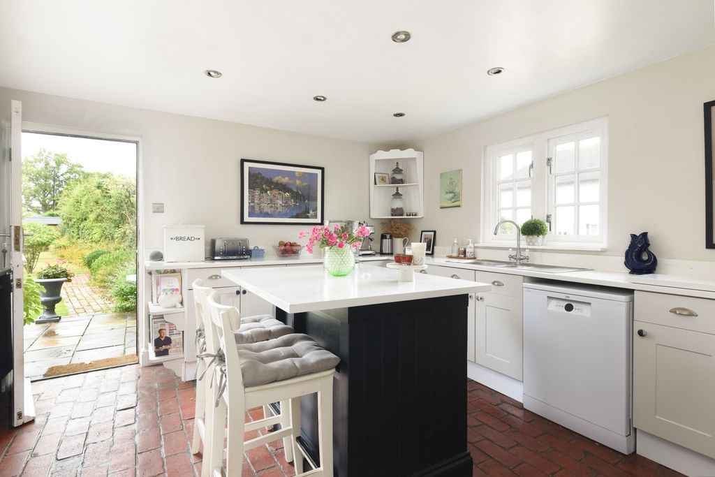 Property photo 3 of 33 44731313