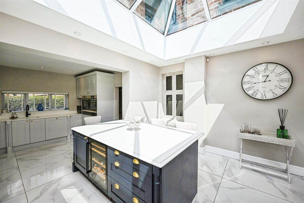 Additional image 17 of 5 bed detached house for saleEccleshall Road, Stafford ST16