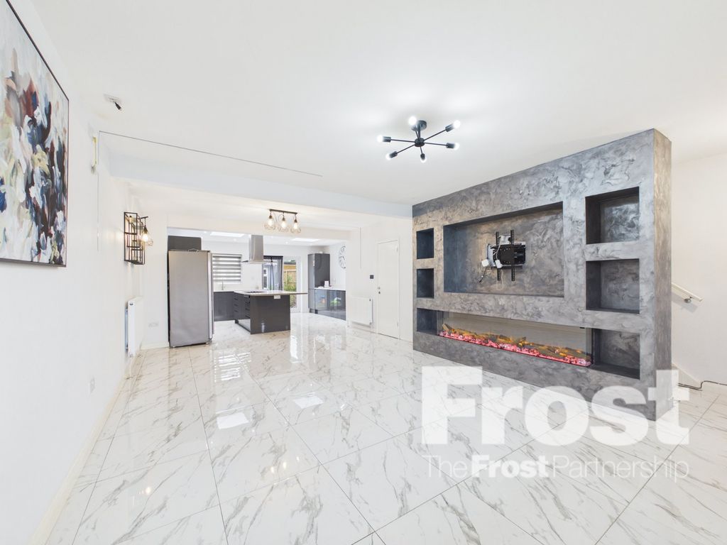 Property photo 3 of 11 Picture No. 08