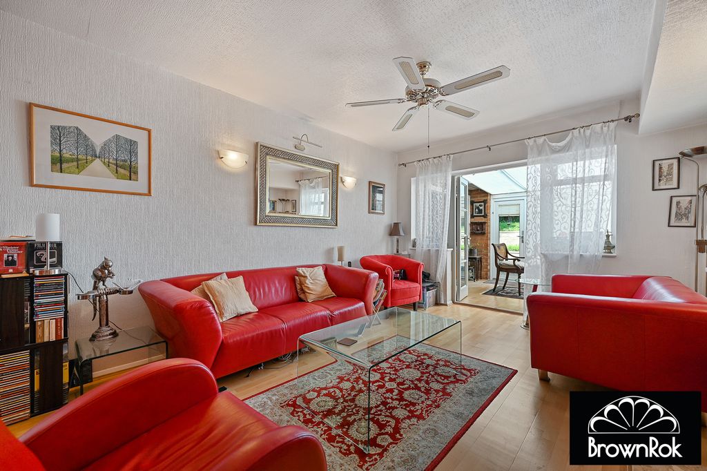 Property photo 1 of 9 Highres2456712