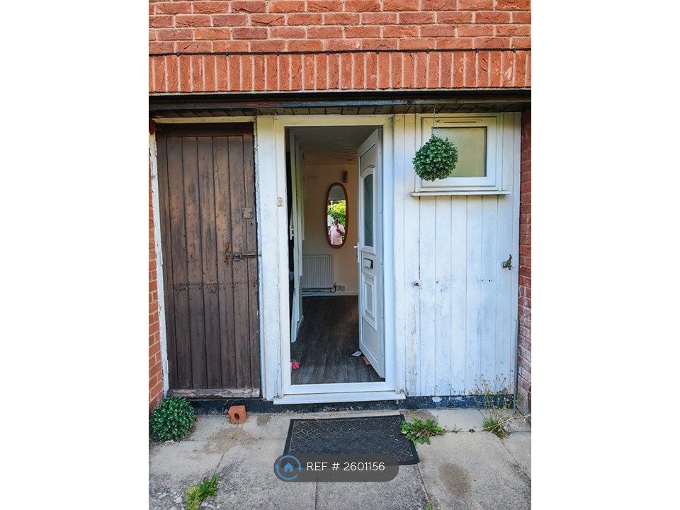 Property photo 1 of 27 Entrance