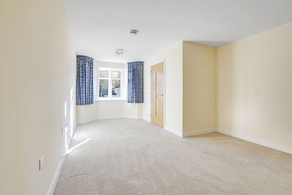 Property photo 2 of 9