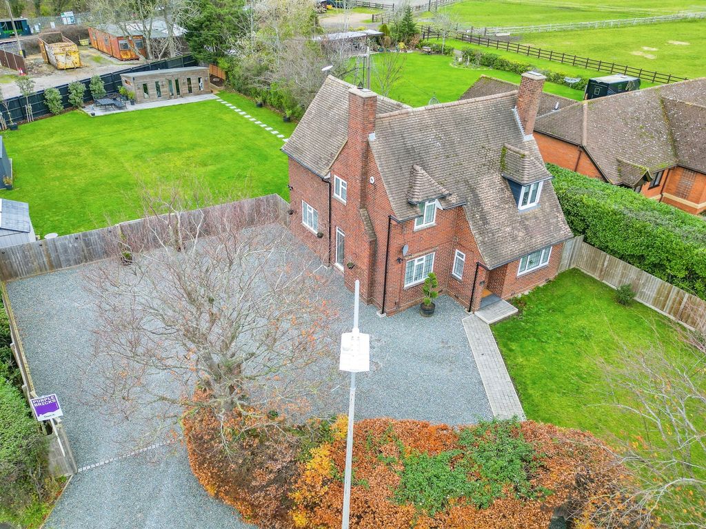 Property photo 2 of 22