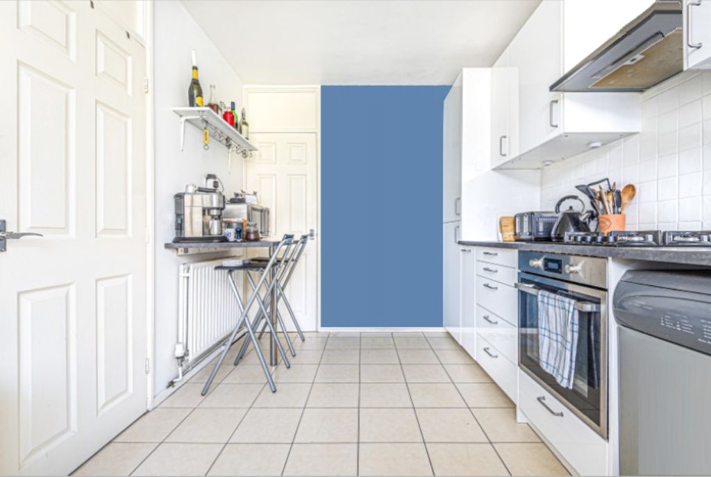 Property photo 2 of 6 Kitchen