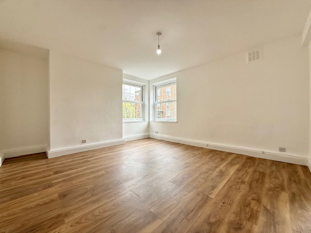 Property photo 2 of 8 Photo 5