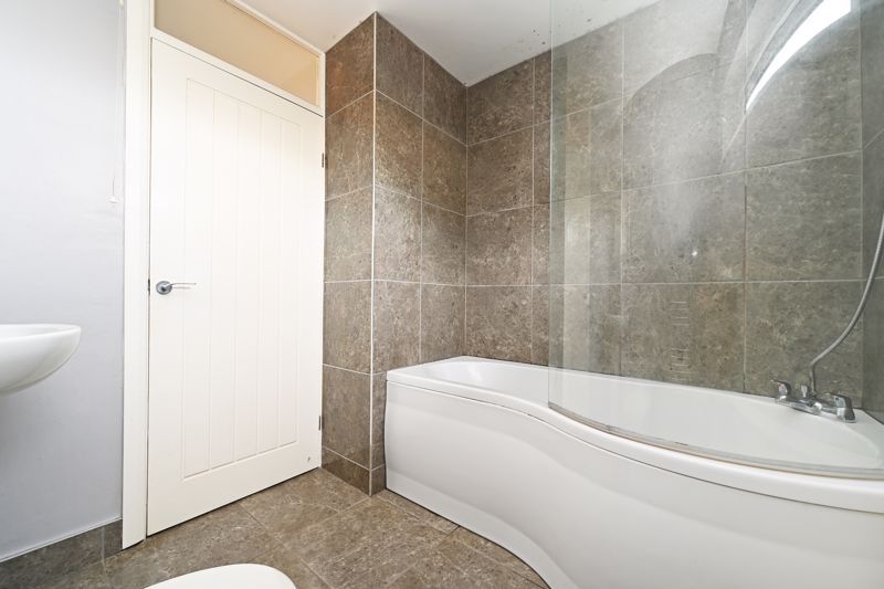 Property photo 2 of 15 Bathroom