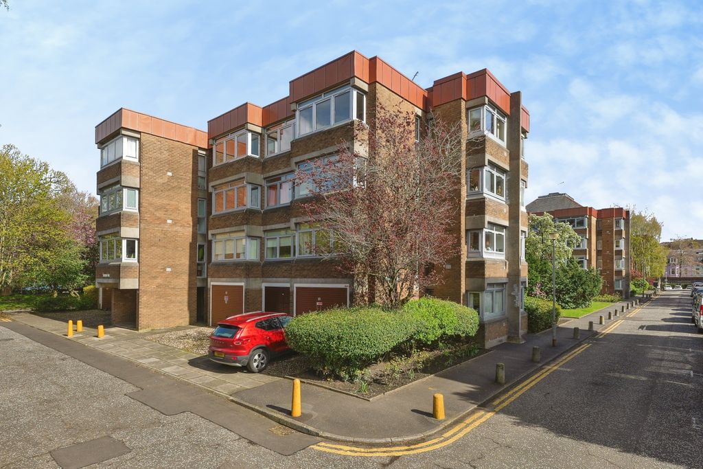 Property photo 1 of 17 P1143882Copy2