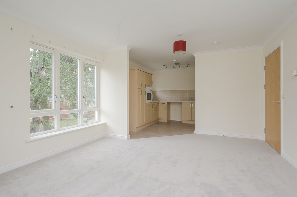 Property photo 3 of 8 Picture No. 11